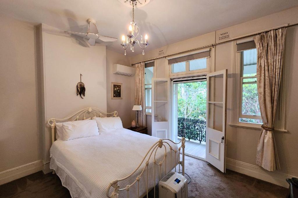 Discover Paddington - Charming 2-Bed House Villa Сидни Екстериор снимка